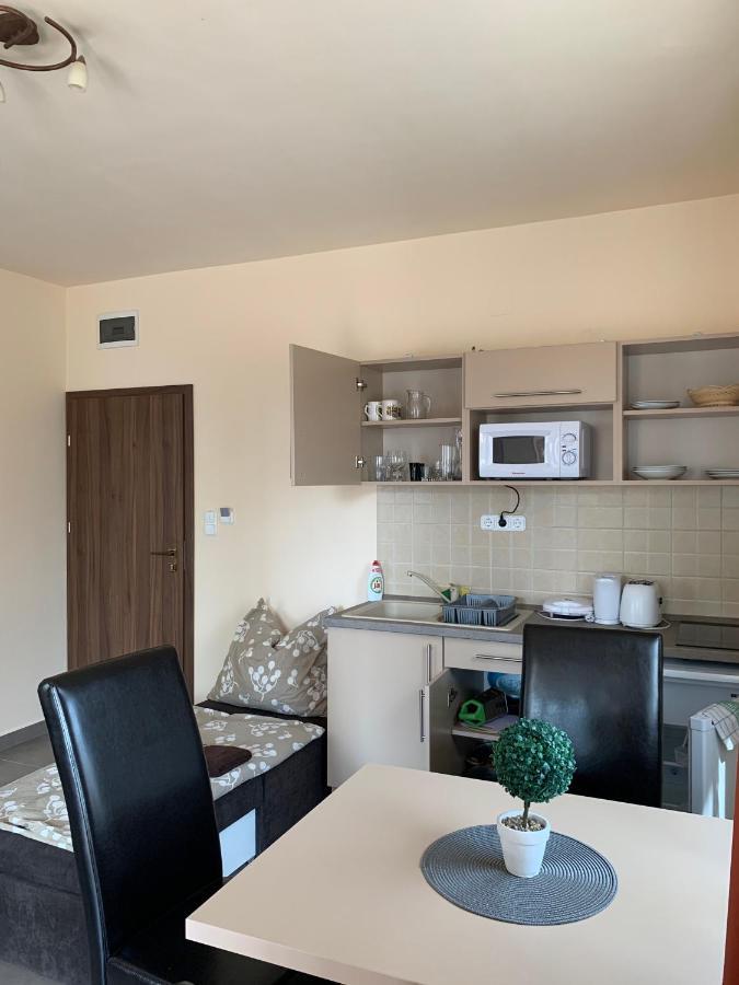 Balaton Apartmanház Siófok Esterno foto