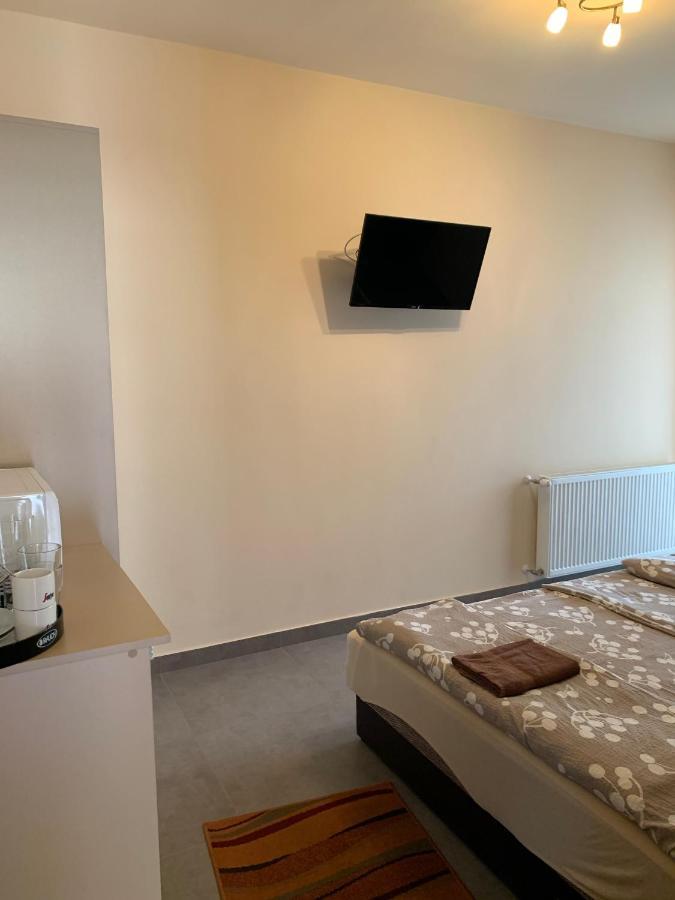 Balaton Apartmanház Siófok Esterno foto