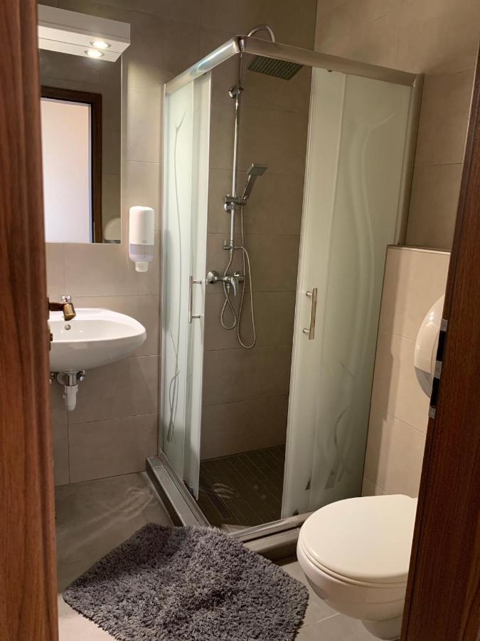 Balaton Apartmanház Siófok Esterno foto