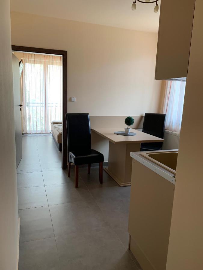 Balaton Apartmanház Siófok Esterno foto