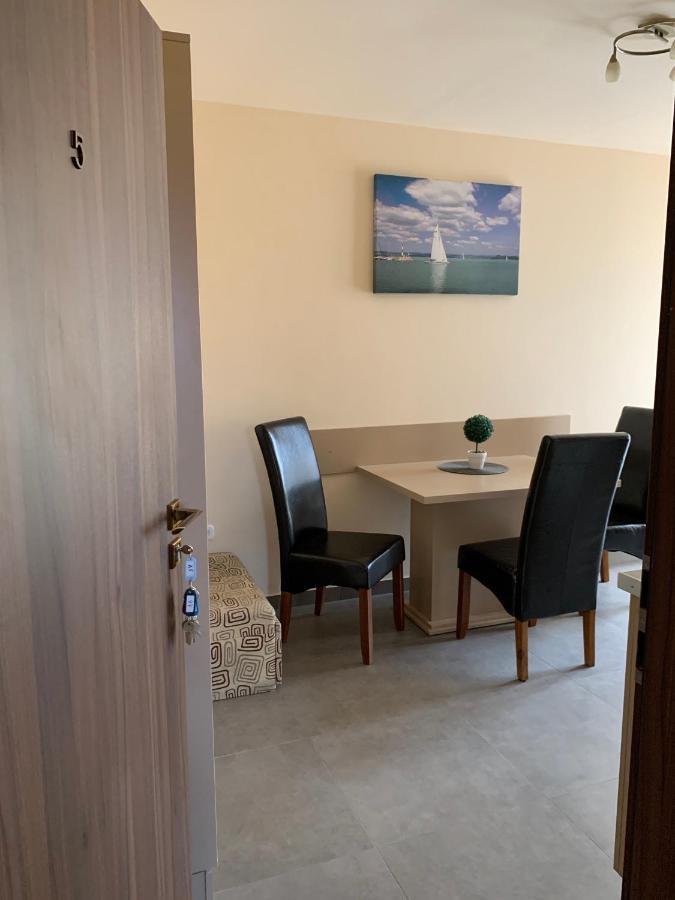 Balaton Apartmanház Siófok Esterno foto