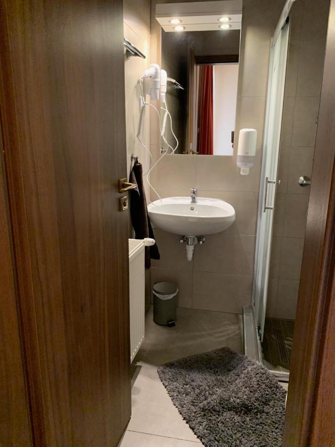 Balaton Apartmanház Siófok Esterno foto