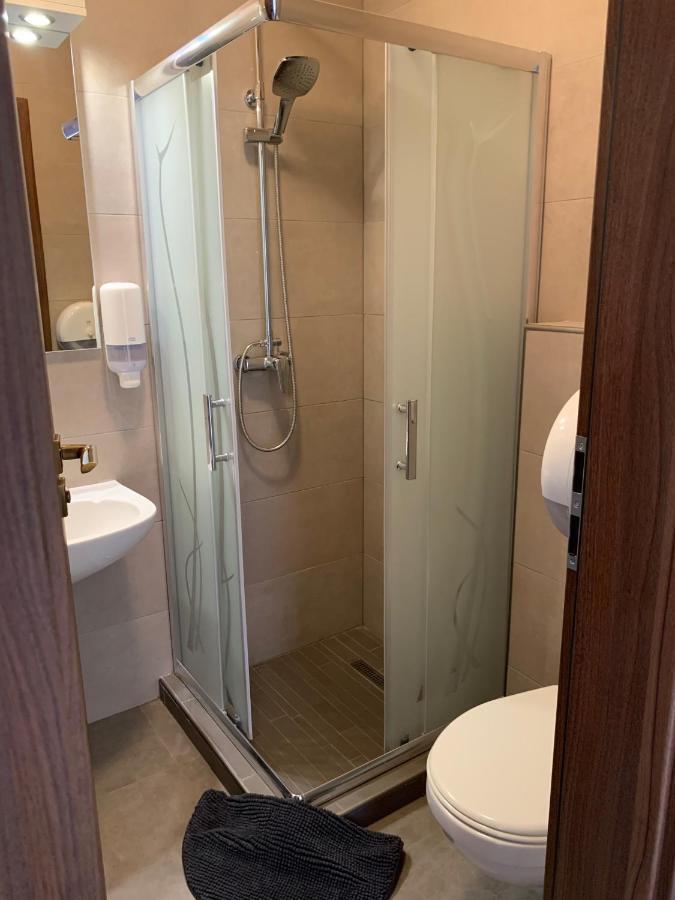 Balaton Apartmanház Siófok Esterno foto
