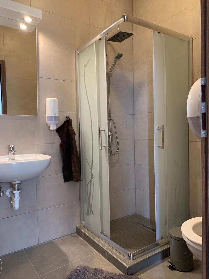 Balaton Apartmanház Siófok Esterno foto