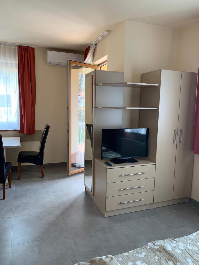 Balaton Apartmanház Siófok Esterno foto