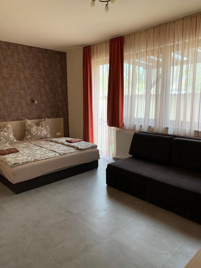 Balaton Apartmanház Siófok Esterno foto