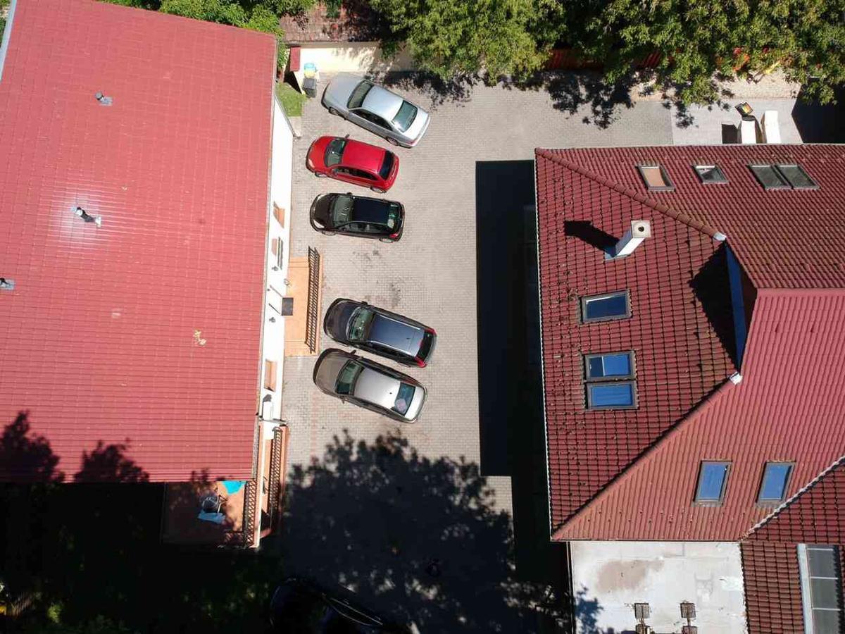 Balaton Apartmanház Siófok Esterno foto